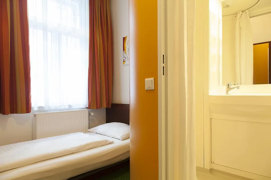 Pension Stadthalle Wien 2*,