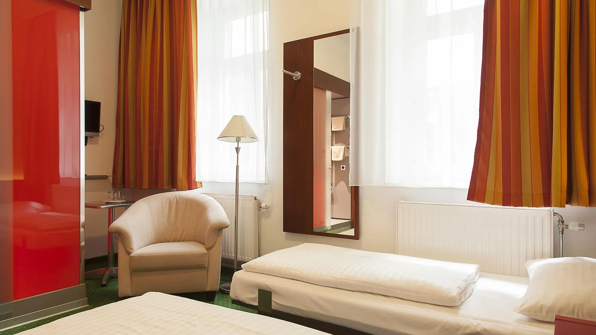Pension Stadthalle Vídeň Bed & Breakfast