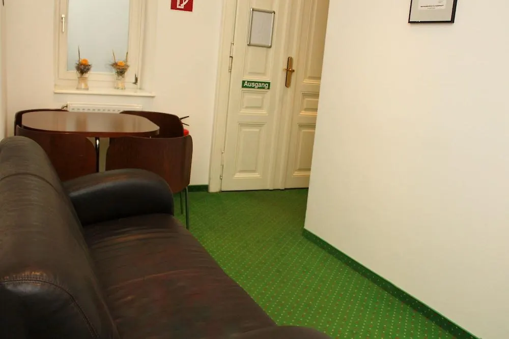 Pension Stadthalle Vídeň Bed & Breakfast
