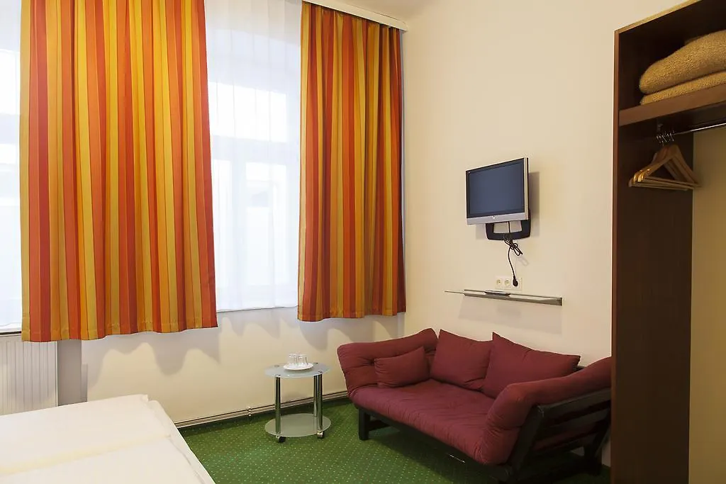 Pension Stadthalle Vídeň 2*,  Rakousko