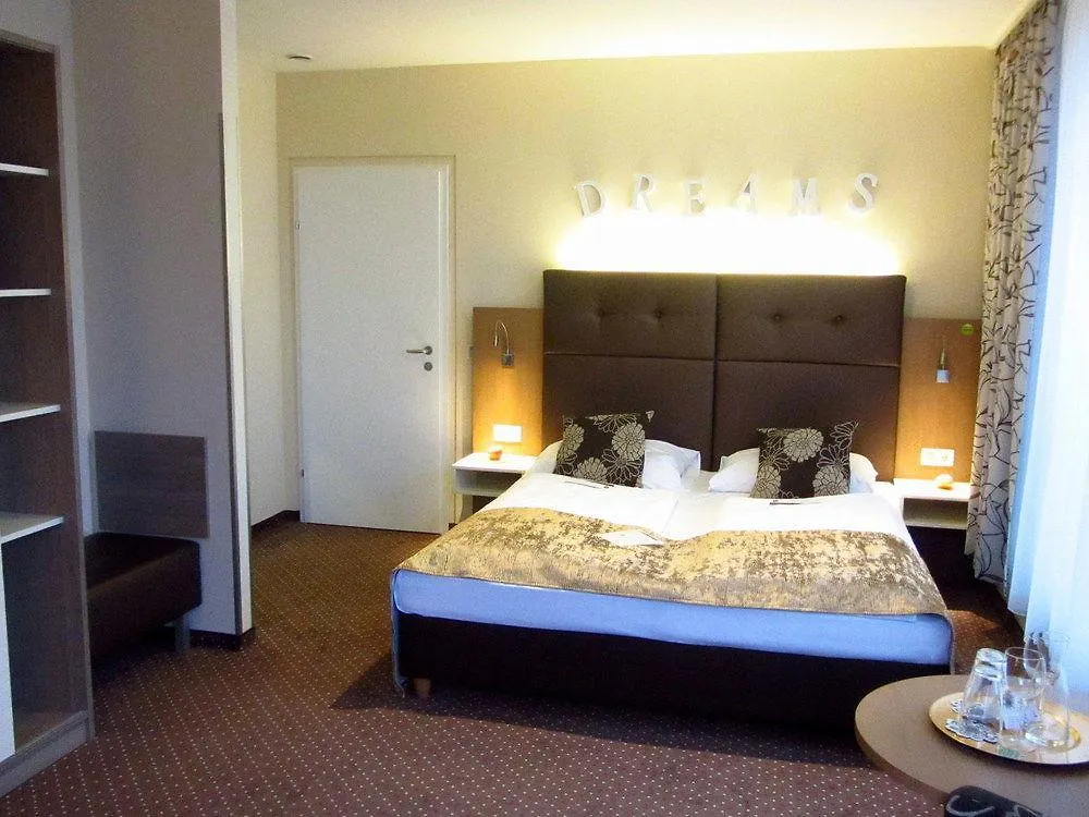 ** Bed & Breakfast Pension Stadthalle Vídeň Rakousko